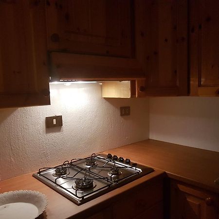In Perfetto Stile Valdostano Appartement Saint-Vincent Buitenkant foto